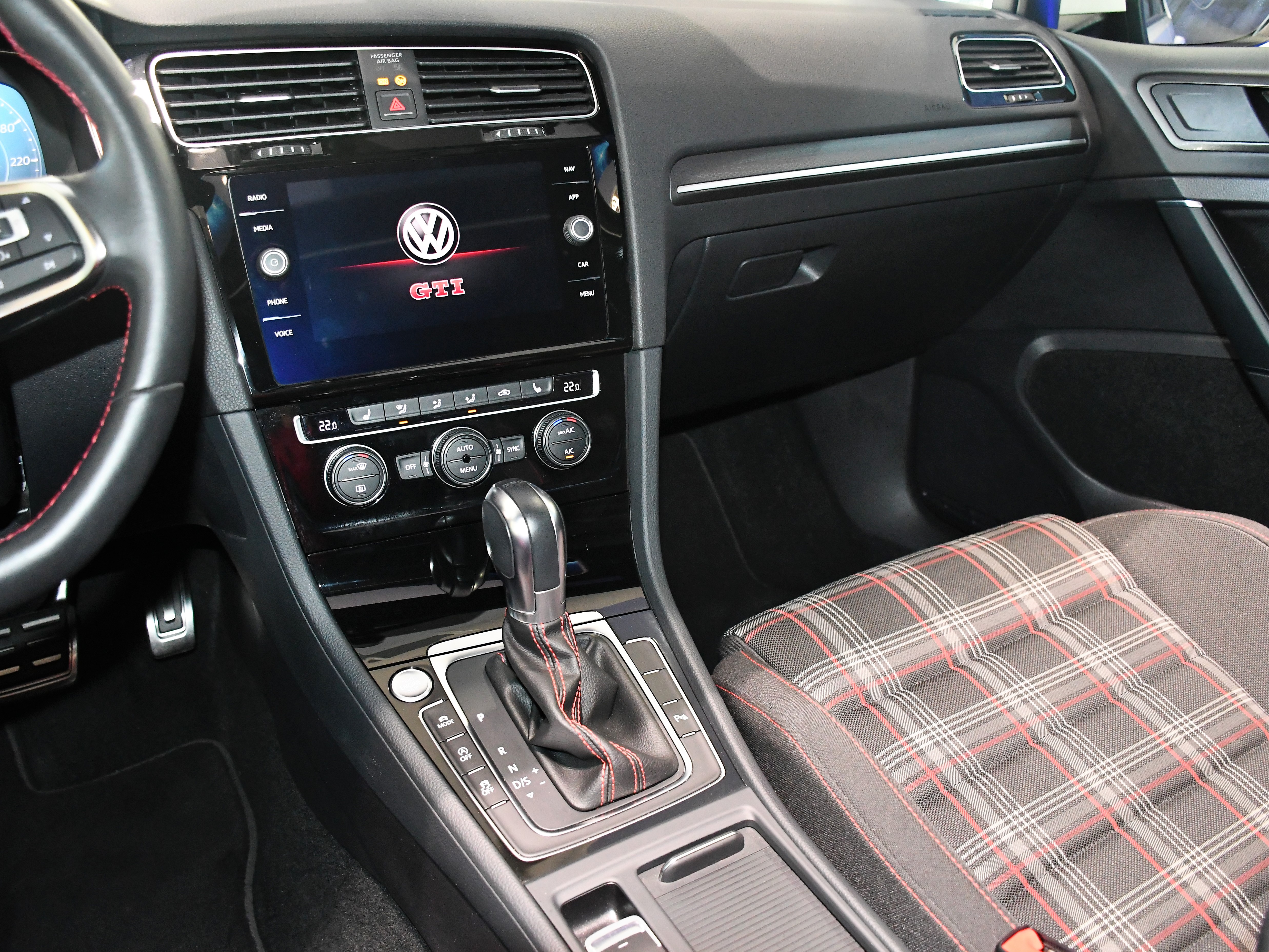 Volkswagen Golf 7 GTI Performance Facelift 2.0 TSI 245 DSG GPS TO