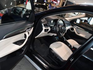 BMW X1 S-Drive 18DA 150 Lounge BVA GPS Cuir électrique TO Caméra Hayon LED Régulateur JA 17 – photo 5