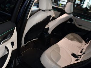 BMW X1 S-Drive 18DA 150 Lounge BVA GPS Cuir électrique TO Caméra Hayon LED Régulateur JA 17 – photo 9