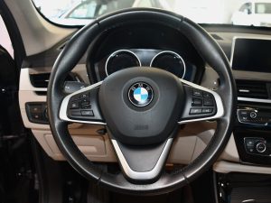 BMW X1 S-Drive 18DA 150 Lounge BVA GPS Cuir électrique TO Caméra Hayon LED Régulateur JA 17 – photo 17