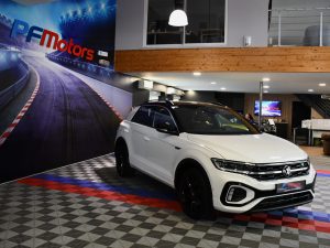 Volkswagen T-Roc R-Line 1.5 TSI 150 DSG GPS Virtual Hayon Attelage Front ACC Induction IQ Light JA 19 – photo 9