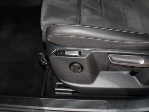Volkswagen T-Roc R-Line 1.5 TSI 150 DSG GPS Virtual Hayon Attelage Front ACC Induction IQ Light JA 19 – photo 13