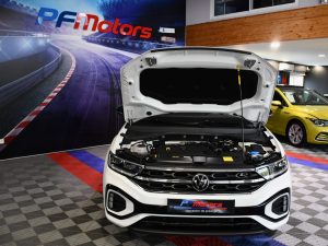 Volkswagen T-Roc R-Line 1.5 TSI 150 DSG GPS Virtual Hayon Attelage Front ACC Induction IQ Light JA 19 – photo 14