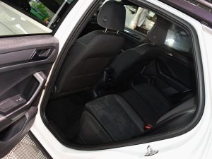 Volkswagen T-Roc R-Line 1.5 TSI 150 DSG GPS Virtual Hayon Attelage Front ACC Induction IQ Light JA 19 – photo 18