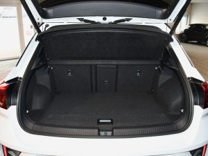 Volkswagen T-Roc R-Line 1.5 TSI 150 DSG GPS Virtual Hayon Attelage Front ACC Induction IQ Light JA 19 – photo 19
