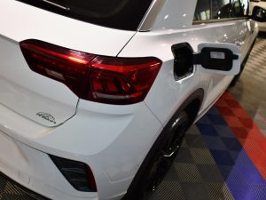 Volkswagen T-Roc R-Line 1.5 TSI 150 DSG GPS Virtual Hayon Attelage Front ACC Induction IQ Light JA 19 – photo 22