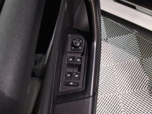 Volkswagen T-Roc R-Line 1.5 TSI 150 DSG GPS Virtual Hayon Attelage Front ACC Induction IQ Light JA 19 – photo 24