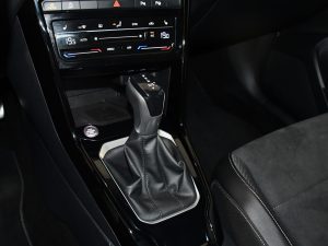 Volkswagen T-Roc R-Line 1.5 TSI 150 DSG GPS Virtual Hayon Attelage Front ACC Induction IQ Light JA 19 – photo 26