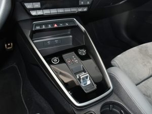 Audi A3 Berline S-Line 35 TFSI 150 S-Tronic GPS Virtual Drive LED Vebasto Pré Sense Lane Régulateur JA 18 Audi Sport – photo 25