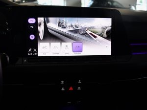 Volkswagen Golf 8 R-Line 1.5 TSI 150 BVM6 GPS Virtual Caméra ACC Induction Park Assist Mode Lane JA 17 – photo 30