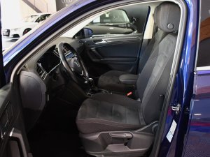 Volkswagen Tiguan R-Line Carat 2.0 TDI 190 DSG 4Motion GPS Virtual Attelage Front Lane Alcantara JA 19 – photo 6