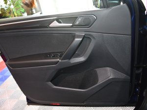 Volkswagen Tiguan R-Line Carat 2.0 TDI 190 DSG 4Motion GPS Virtual Attelage Front Lane Alcantara JA 19 – photo 15