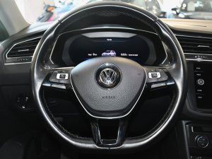 Volkswagen Tiguan R-Line Carat 2.0 TDI 190 DSG 4Motion GPS Virtual Attelage Front Lane Alcantara JA 19 – photo 16
