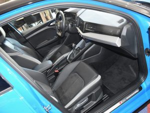 Audi A1 Sportback S-Line 35 TFSI 150 S-Tronic GPS Virtual ACC Car Play Caméra Induction Pré Sense Lane LED JA 18 Audi Sport Bleu TURBO – photo 22