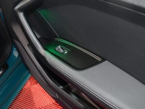Audi A1 Sportback S-Line 40 TFSI 200 S-Tronic GPS ACC Caméra Pré Sense Drive Cuir Alcantara Lane JA 17 Vert Tioman – photo 25