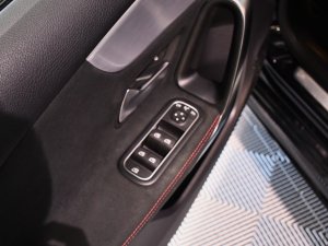 Mercedes Benz Classe A 220 AMG Line BVA GPS Pro TO M-Bux Lumière D’ambiance LED Car Play Caméra Freinage JA 18 – photo 11