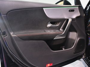 Mercedes Benz Classe A 220 AMG Line BVA GPS Pro TO M-Bux Lumière D’ambiance LED Car Play Caméra Freinage JA 18 – photo 14