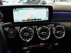 Mercedes Benz Classe A 220 AMG Line BVA GPS Pro TO M-Bux Lumière D’ambiance LED Car Play Caméra Freinage JA 18 – photo 26
