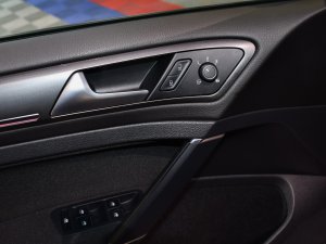 Volkswagen Golf 7 GTI Performance 2.0 TSI 245 DSG GPS Virtual Keyless Attelage Caméra Front Car Play ACC Angle Mort JA 18 – photo 12