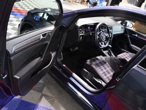 Volkswagen Golf 7 GTI Performance 2.0 TSI 245 DSG GPS Virtual Keyless Attelage Caméra Front Car Play ACC Angle Mort JA 18 – photo 25