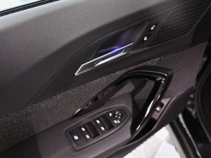 BMW X1 18d S-Drive 2.0 136 BVA7 X-Line GPS Virtual Hayon Attelage Caméra LED Limiteur JA 19 M-Sport – photo 15