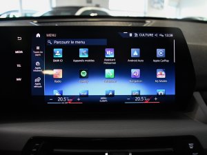 BMW X1 18d S-Drive 2.0 136 BVA7 X-Line GPS Virtual Hayon Attelage Caméra LED Limiteur JA 19 M-Sport – photo 21