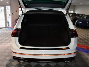 Volkswagen Tiguan R-Line 2.0 TDI 200 DSG 4Motion GPS Virtual ACC Front Lane DCC ACC Car Play Caméra Attelage IQ Light JA 20 – photo 18
