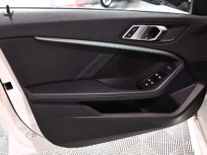 BMW 120iA 178 M-Sport DKG7 GPS Virtual Car Play Mode LED Lumière d’Ambiance Régulateur Semi Cuir JA 18 – photo 3