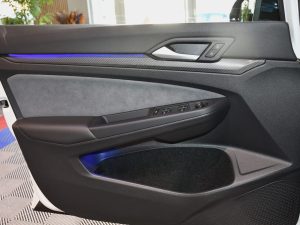 Volkswagen Golf 8 R-Line 1.5 eTSI 150 DSG GPS Virtual Caméra TO IQ Light Harman Kardon Mode Car Play Lane Front JA 18 – photo 24