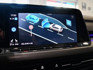 Volkswagen Golf 8 R-Line 1.5 eTSI 150 DSG GPS Virtual Caméra TO IQ Light Harman Kardon Mode Car Play Lane Front JA 18 – photo 32