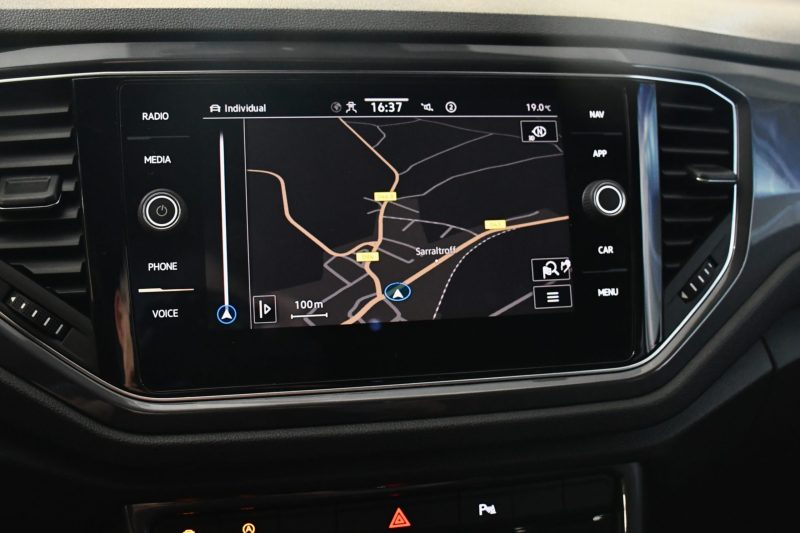 Volkswagen T-Roc Carat 1.5 TSI 150 DSG GPS Virtual ACC Limiteur Caméra Front Lane Hayon JA 17 – photo 21