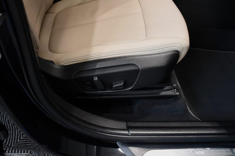 BMW X1 S-Drive 18DA 150 Lounge BVA GPS Cuir électrique TO Caméra Hayon LED Régulateur JA 17 – photo 14