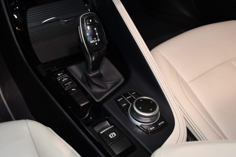 BMW X1 S-Drive 18DA 150 Lounge BVA GPS Cuir électrique TO Caméra Hayon LED Régulateur JA 17 – photo 18
