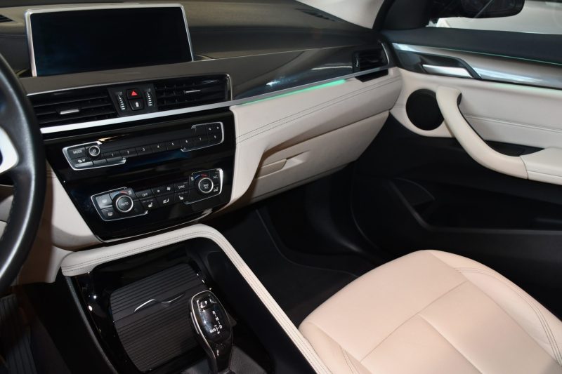 BMW X1 S-Drive 18DA 150 Lounge BVA GPS Cuir électrique TO Caméra Hayon LED Régulateur JA 17 – photo 19