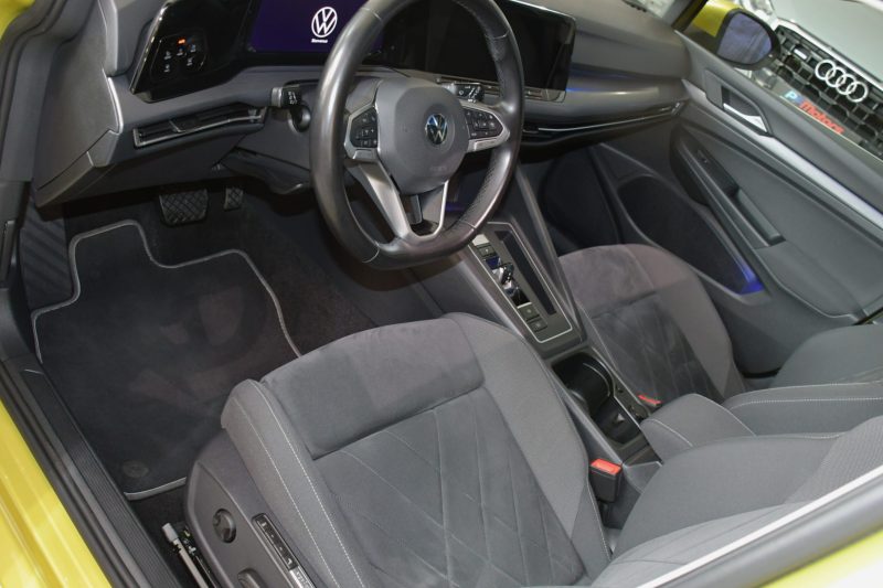 Volkswagen Golf 8 Style First édition 1.5 eTSI 150 DSG GPS Virtual ACC DCC Attelage TO IQ Light Ergo Lumière d’Ambiance JA 17 – photo 13