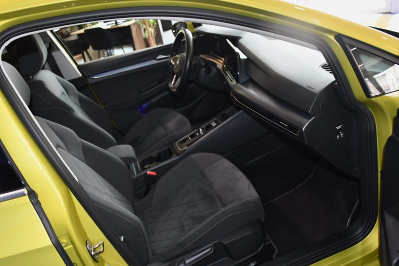 Volkswagen Golf 8 Style First édition 1.5 eTSI 150 DSG GPS Virtual ACC DCC Attelage TO IQ Light Ergo Lumière d’Ambiance JA 17 – photo 26