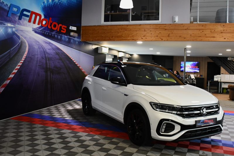 Volkswagen T-Roc R-Line 1.5 TSI 150 DSG GPS Virtual Hayon Attelage Front ACC Induction IQ Light JA 19 – photo 9