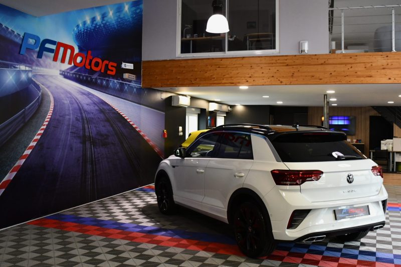 Volkswagen T-Roc R-Line 1.5 TSI 150 DSG GPS Virtual Hayon Attelage Front ACC Induction IQ Light JA 19 – photo 36