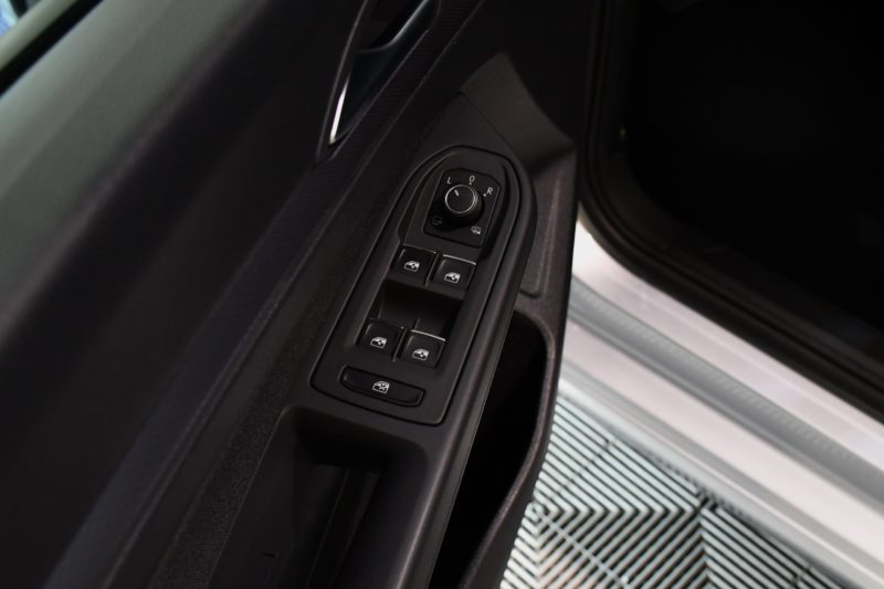 Volkswagen Golf 8 Active 2.0 TDI 150 DSG GPS Virtual Harman Kardon ACC DCC Vebasto IQ Light JA 16 Garantie Volkswagen 03/04/2027 ou 100.000 km – photo 12