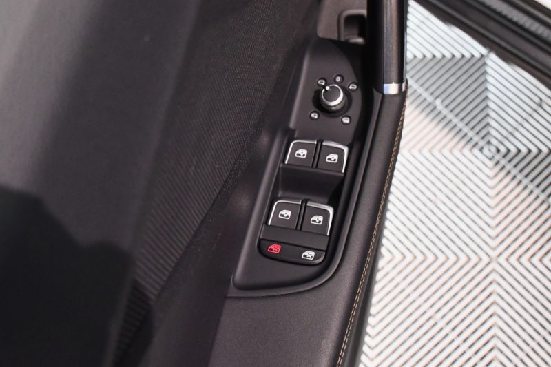 Audi Q2 S-Line 35 TFSI 150 S-Tronic GPS Virtual Hayon Audi Smartphone Caméra TO Cuir JA 18 – photo 29