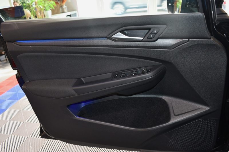 Volkswagen Golf 8 GTI 2.0 TSI 245 DSG GPS Virtual Mode IQ Light ACC Caméra Induction App Connect JA 19 – photo 20