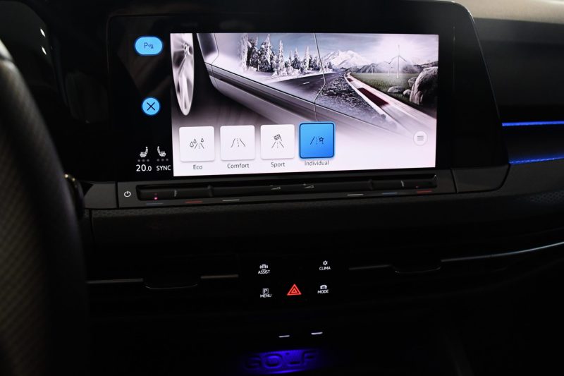 Volkswagen Golf 8 GTI 2.0 TSI 245 DSG GPS Virtual Mode IQ Light ACC Caméra Induction App Connect JA 19 – photo 26