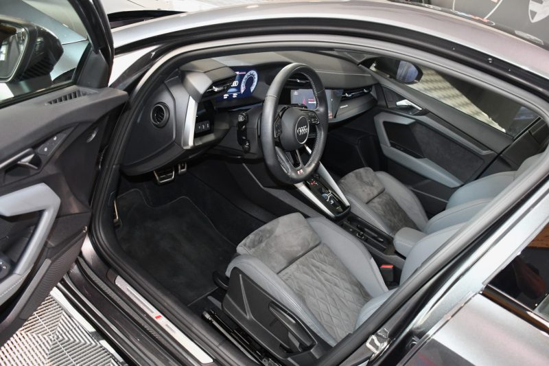 Audi A3 Berline S-Line 35 TFSI 150 S-Tronic GPS Virtual Drive LED Vebasto Pré Sense Lane Régulateur JA 18 Audi Sport – photo 12