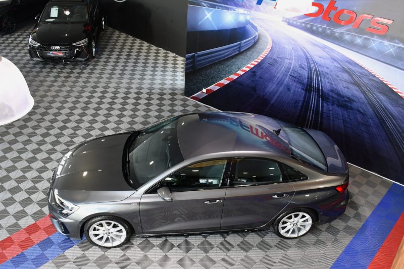 Audi A3 Berline S-Line 35 TFSI 150 S-Tronic GPS Virtual Drive LED Vebasto Pré Sense Lane Régulateur JA 18 Audi Sport – photo 21