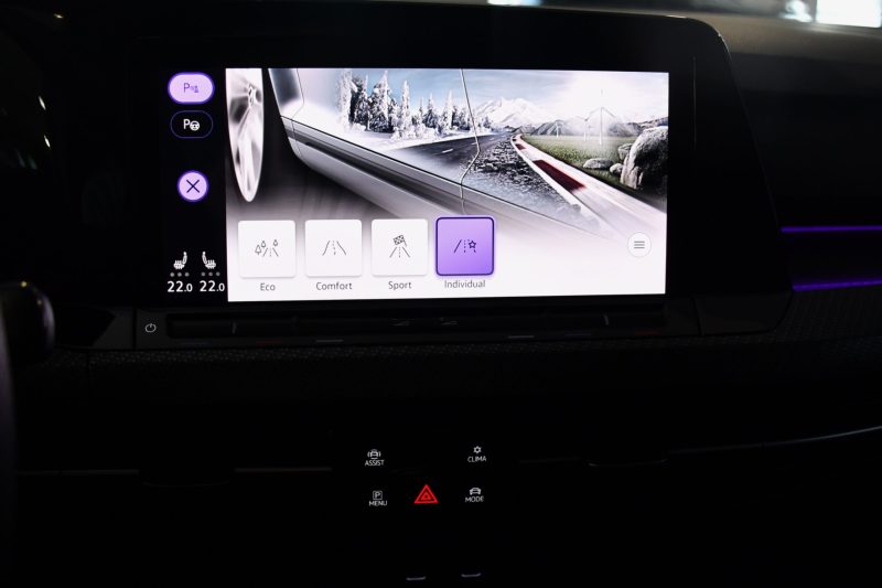 Volkswagen Golf 8 R-Line 1.5 TSI 150 BVM6 GPS Virtual Caméra ACC Induction Park Assist Mode Lane JA 17 – photo 30