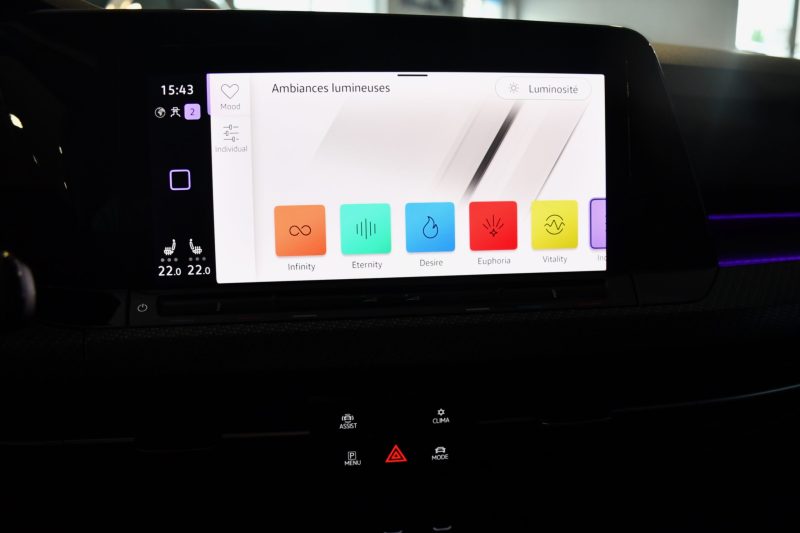 Volkswagen Golf 8 R-Line 1.5 TSI 150 BVM6 GPS Virtual Caméra ACC Induction Park Assist Mode Lane JA 17 – photo 33