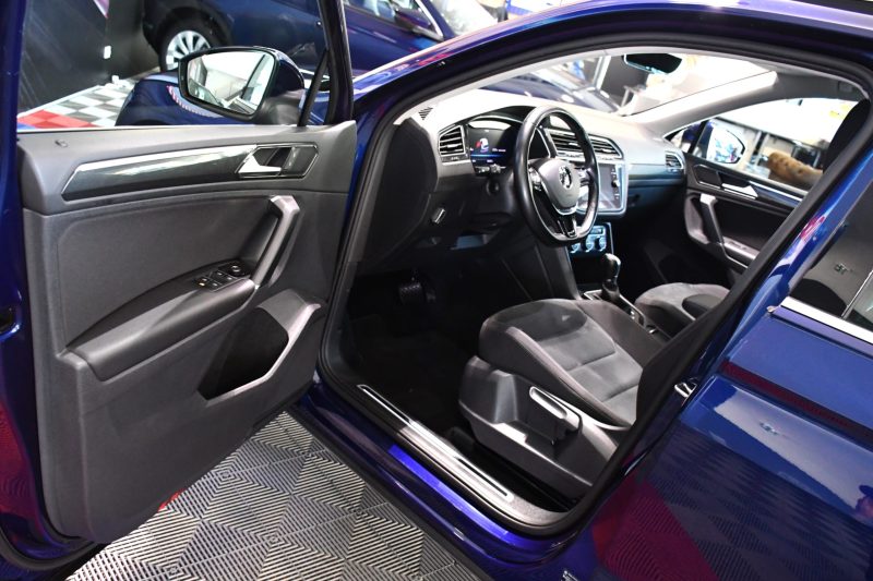 Volkswagen Tiguan R-Line Carat 2.0 TDI 190 DSG 4Motion GPS Virtual Attelage Front Lane Alcantara JA 19 – photo 22