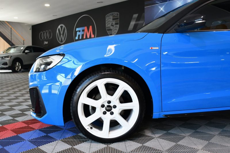Audi A1 Sportback S-Line 35 TFSI 150 S-Tronic GPS Virtual ACC Car Play Caméra Induction Pré Sense Lane LED JA 18 Audi Sport Bleu TURBO – photo 3