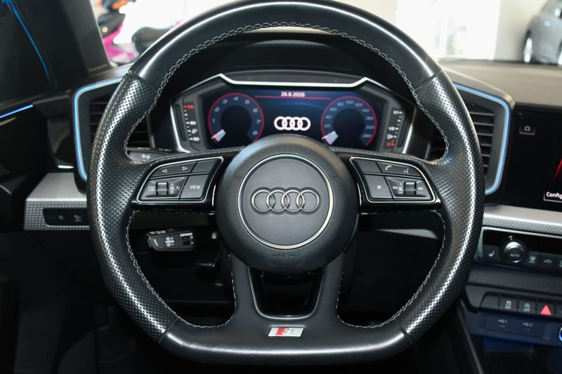 Audi A1 Sportback S-Line 35 TFSI 150 S-Tronic GPS Virtual ACC Car Play Caméra Induction Pré Sense Lane LED JA 18 Audi Sport Bleu TURBO – photo 23