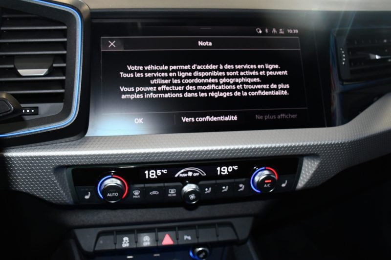 Audi A1 Sportback S-Line 35 TFSI 150 S-Tronic GPS Virtual ACC Car Play Caméra Induction Pré Sense Lane LED JA 18 Audi Sport Bleu TURBO – photo 27